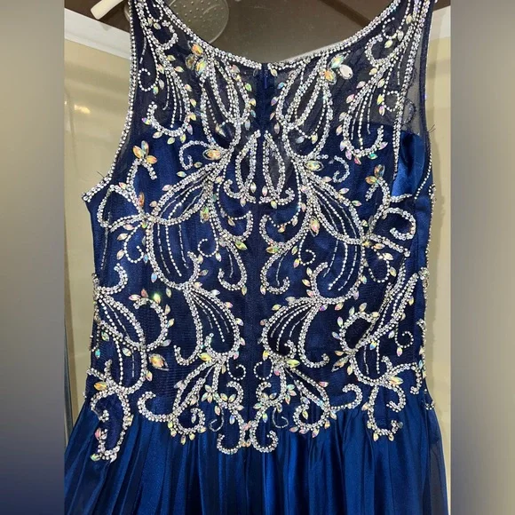 Prom Dress - Picture 5 of 7